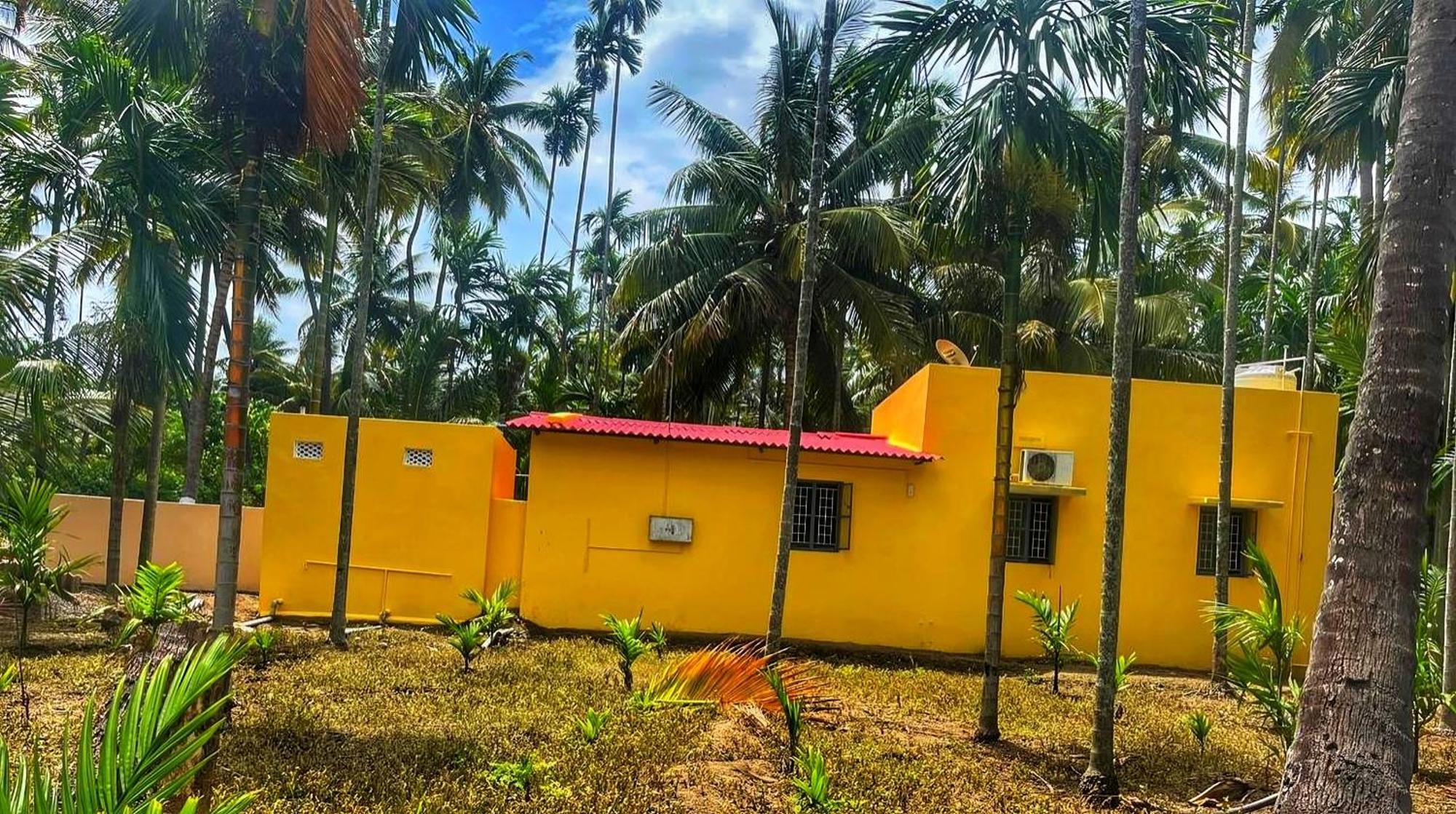 Shivalaya Farmstay Located Amdist Coconut Farm With River Access Near Isha,Adiyogi,Siruvani Alāndurai Eksteriør bilde